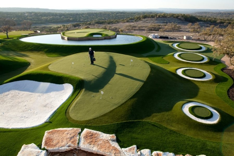 mẫu cỏ nhân tạo làm sân golf